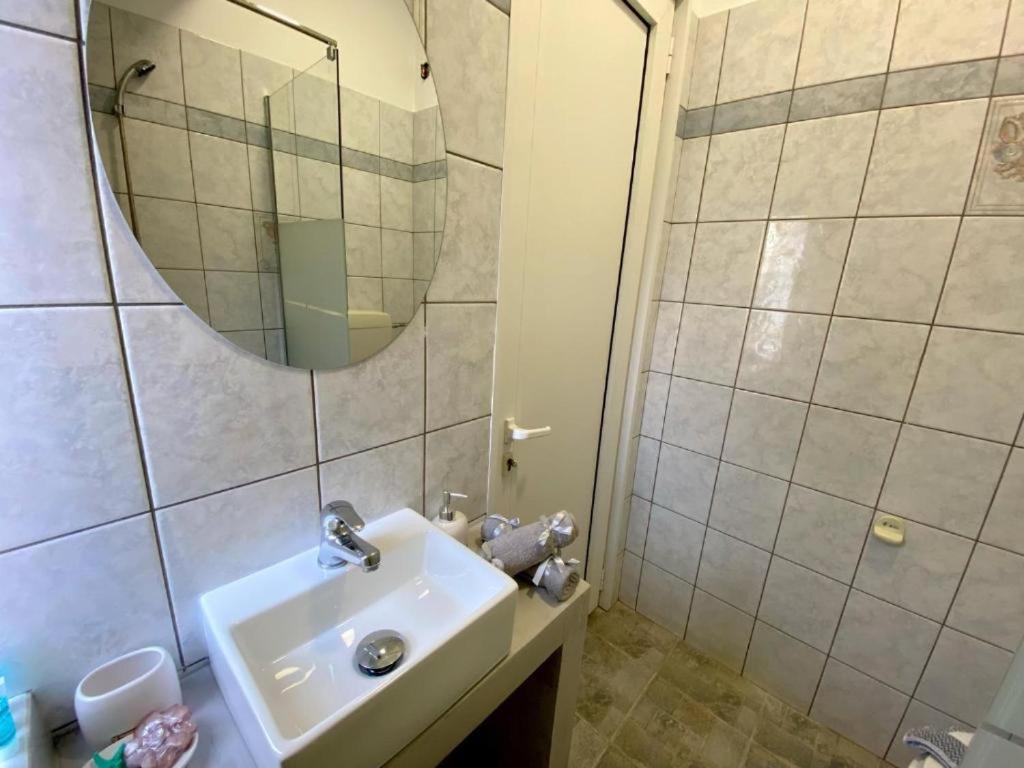 Dima Rooms And Apartments Athens Luaran gambar